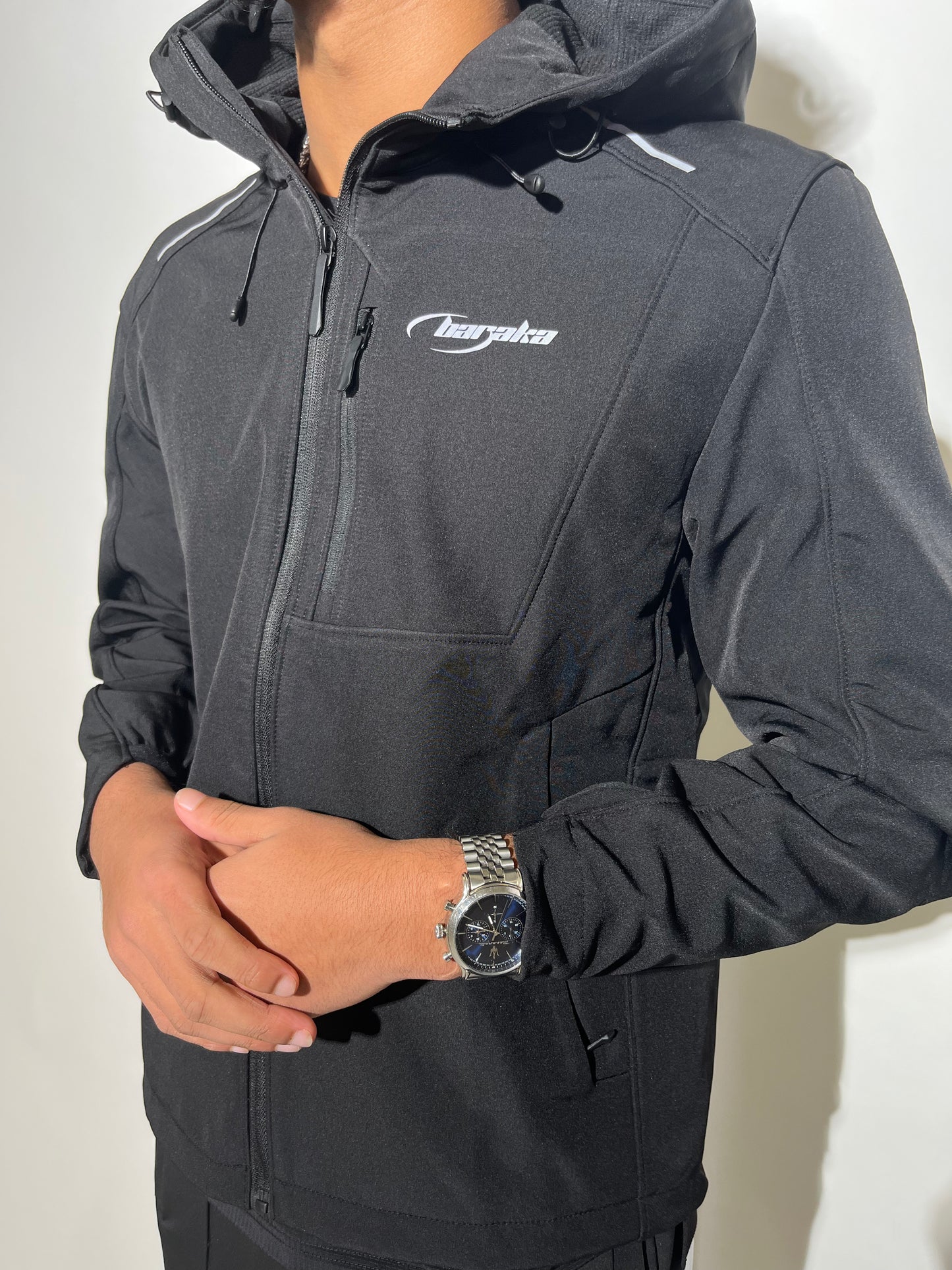 BARAKA WINDBREAKER- JET BLACK